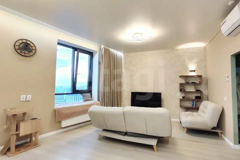 Продаётся 1-комнатная квартира, 61 м²