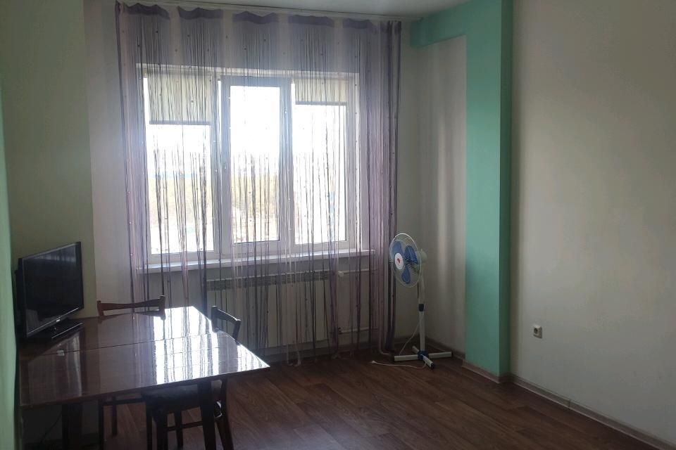 Продаётся 1-комнатная квартира, 38 м²