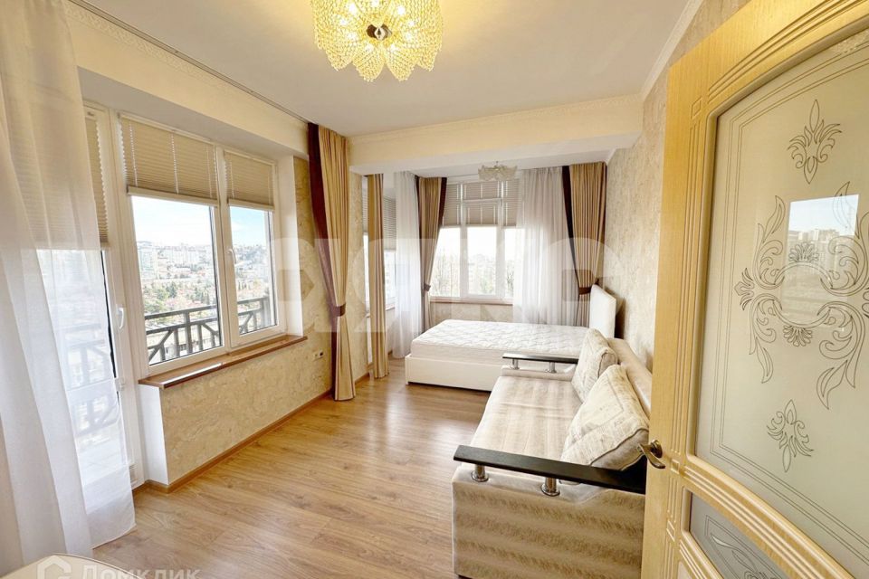 Продаётся 1-комнатная квартира, 42 м²