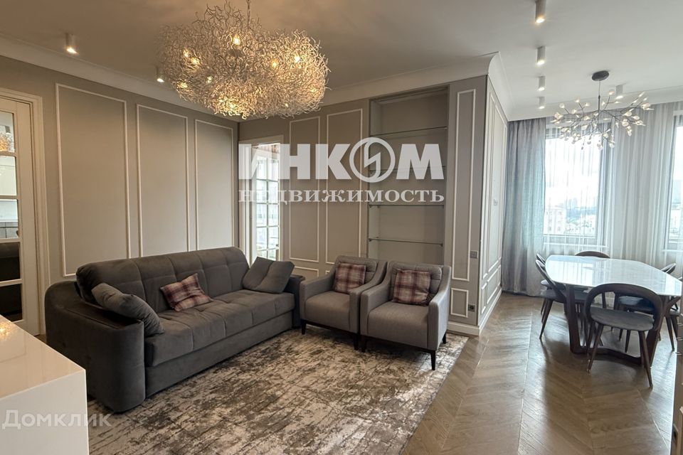 Сдаётся 2-комнатная квартира, 105 м²