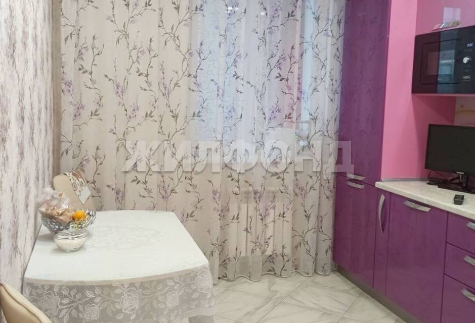 Продаётся 1-комнатная квартира, 37.2 м²