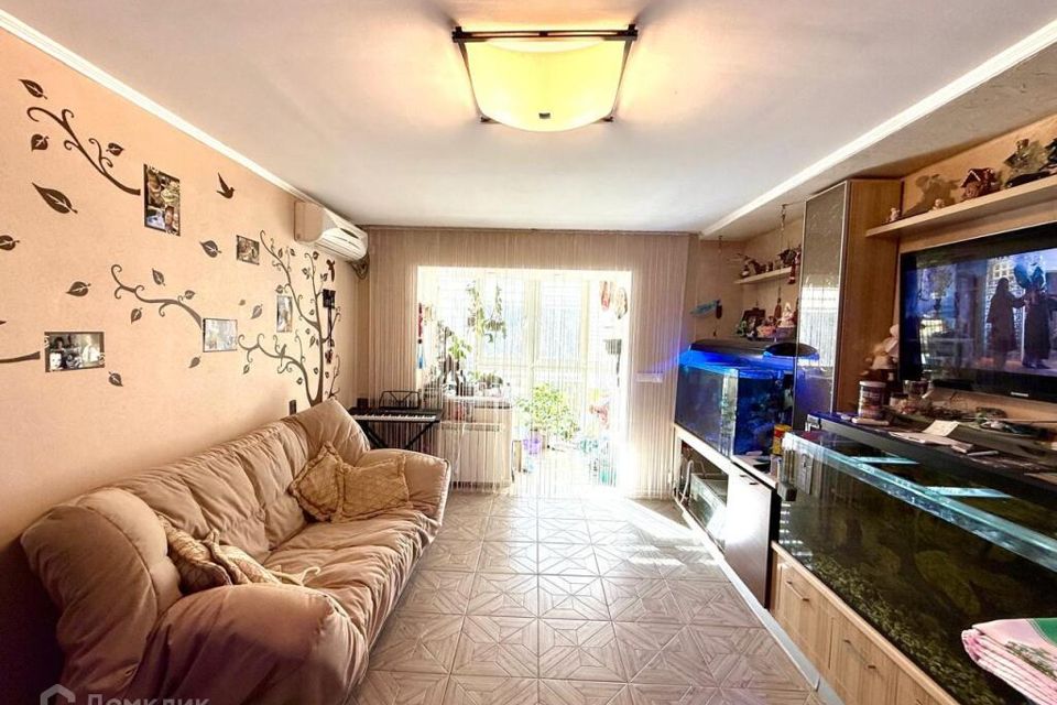 Продаётся 3-комнатная квартира, 61.8 м²