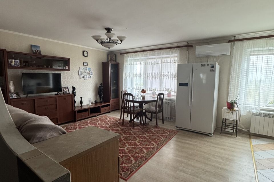 Продаётся 4-комнатная квартира, 77.1 м²