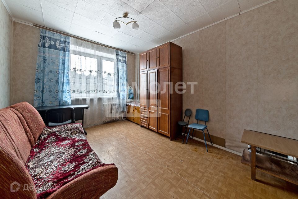 Продаётся комната в 12-комн. квартире, 18.4 м²