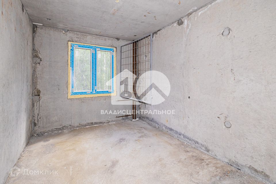 Продаётся 1-комнатная квартира, 42 м²