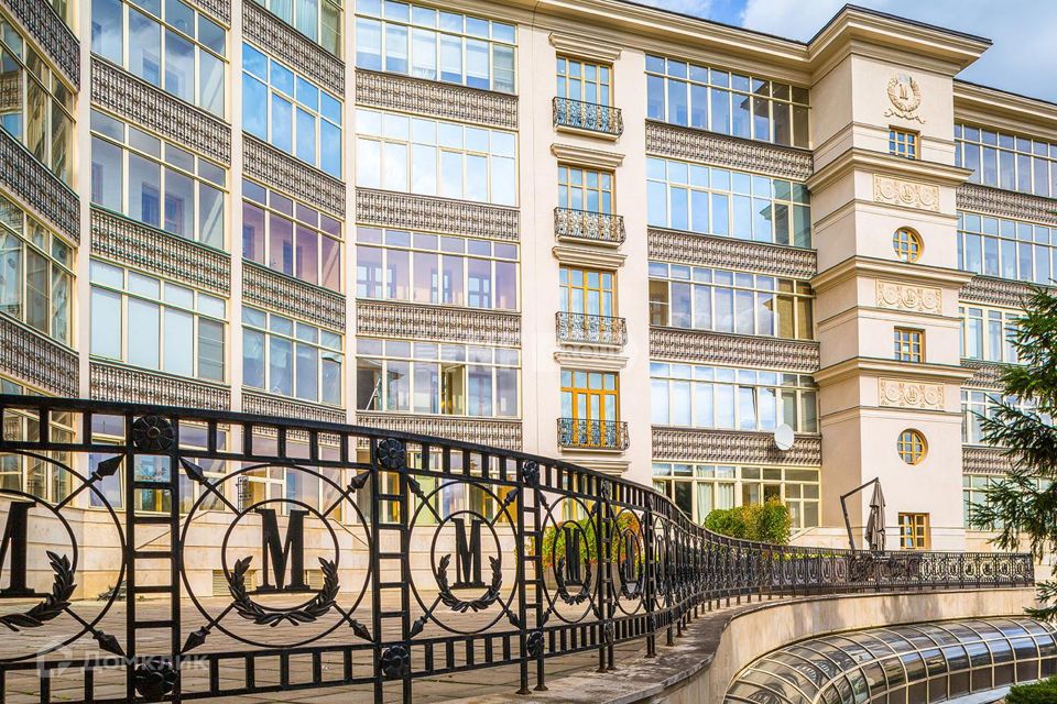 Продаётся 2-комнатная квартира, 115.7 м²