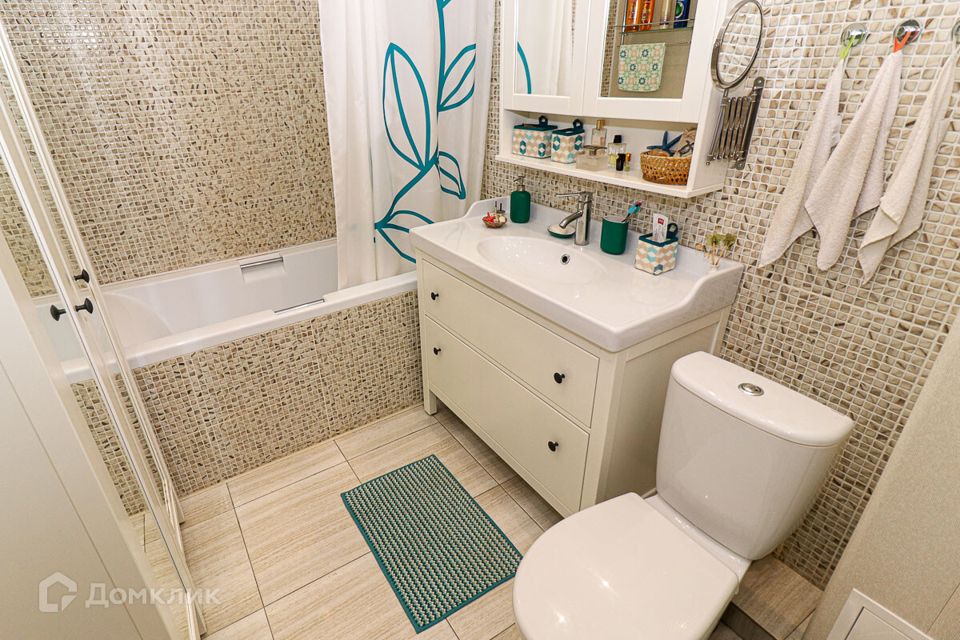 Продаётся 5-комнатная квартира, 156 м²