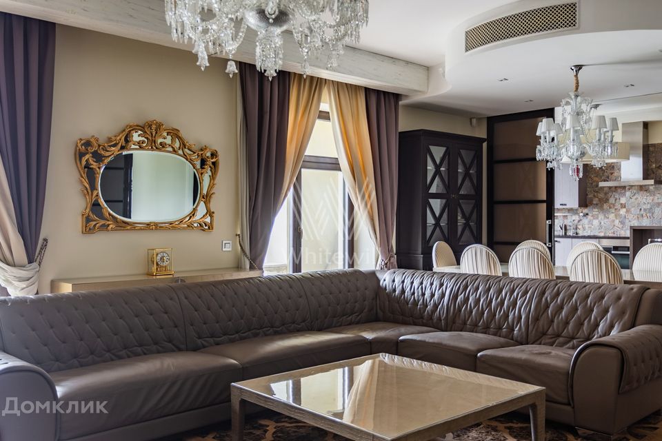 Сдаётся 5-комнатная квартира, 250 м²