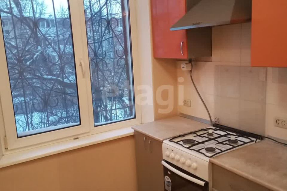 Продаётся 4-комнатная квартира, 60.6 м²