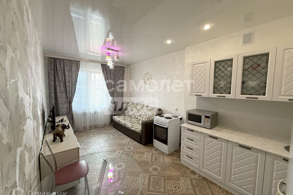 Продаётся 1-комнатная квартира, 49.2 м²