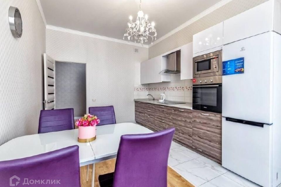 Продаётся 2-комнатная квартира, 65 м²