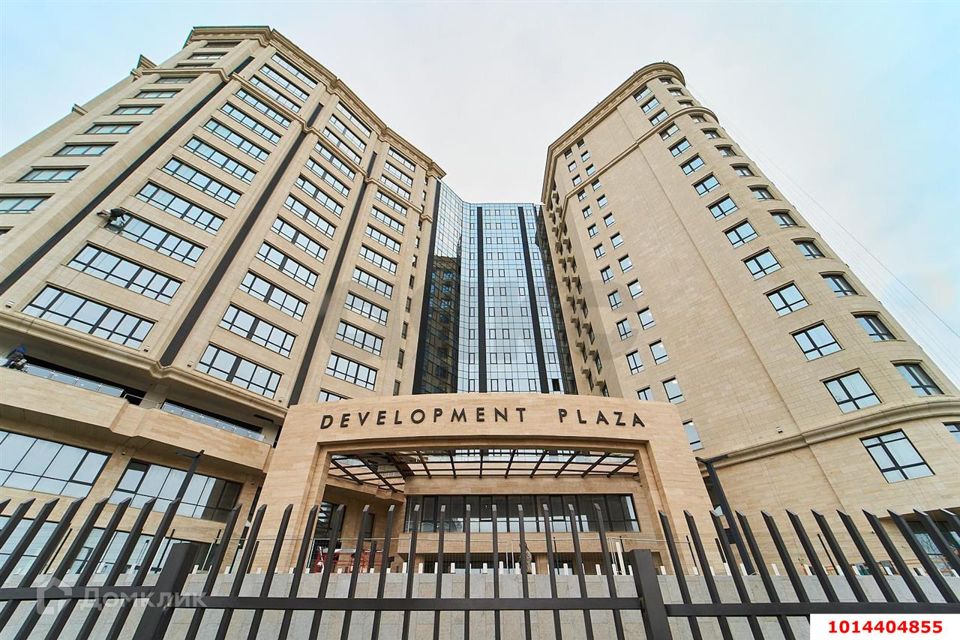 Продаётся 3-комнатная квартира, 122 м²