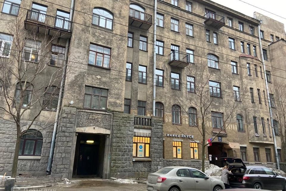 Продаётся 5-комнатная квартира, 138.6 м²