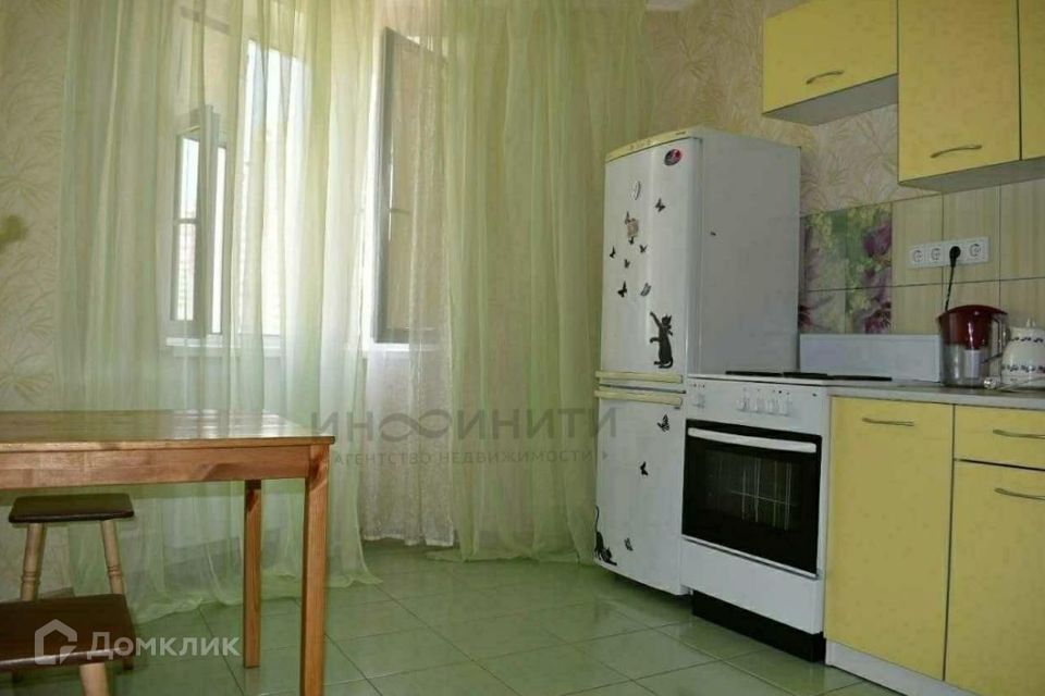 Продаётся 1-комнатная квартира, 38 м²