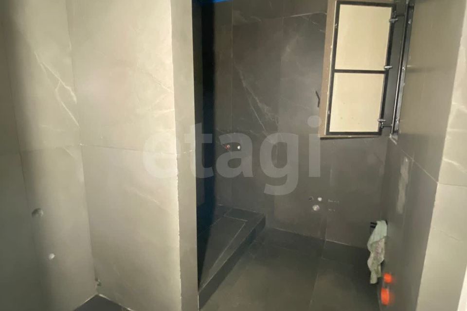 Продаётся 1-комнатная квартира, 42 м²