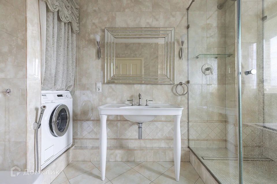 Продаётся 1-комнатная квартира, 60.6 м²