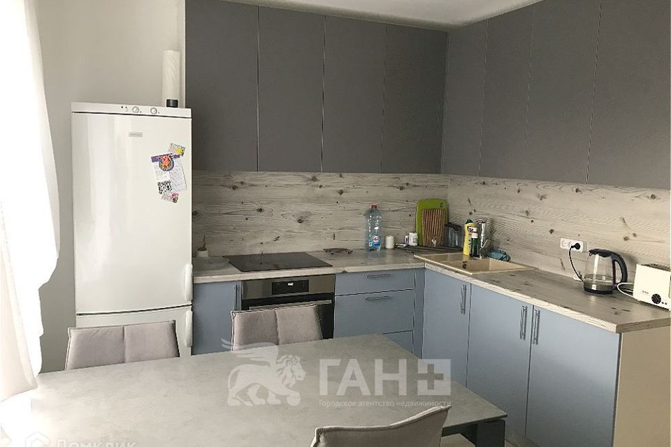 Продаётся 1-комнатная квартира, 37.2 м²