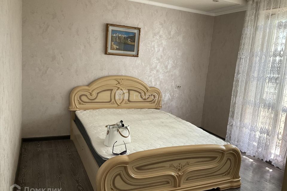 Сдаётся 1-комнатная квартира, 43 м²