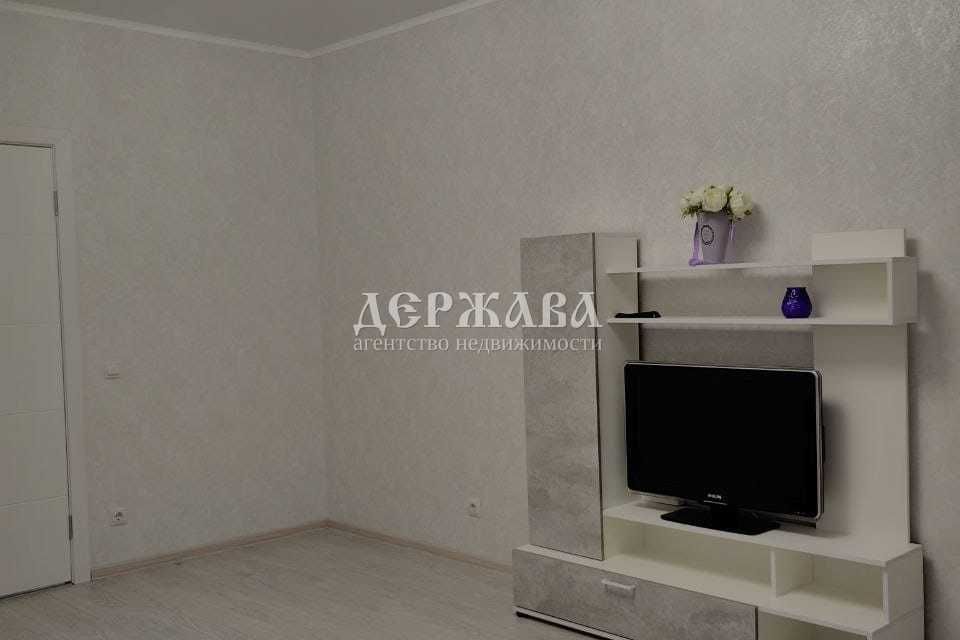 Сдаётся 2-комнатная квартира, 65 м²