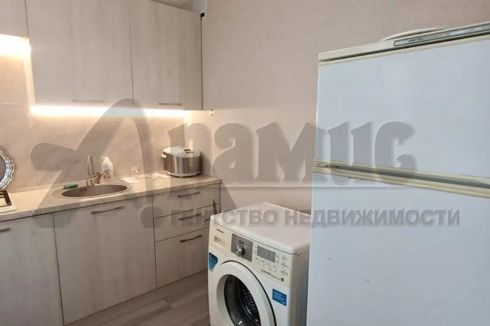 Сдаётся 1-комнатная квартира, 42 м²