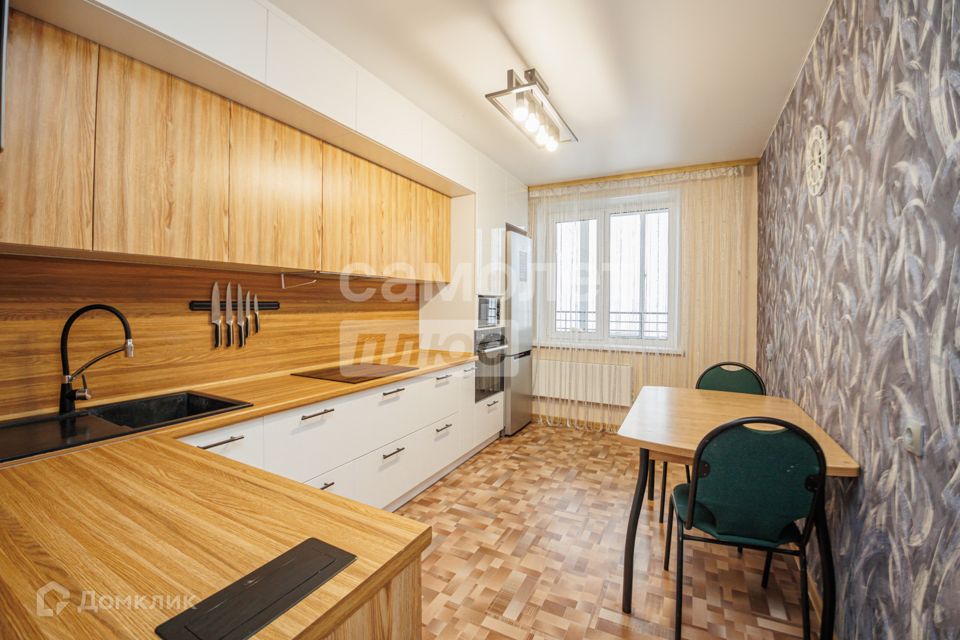 Продаётся 3-комнатная квартира, 87 м²