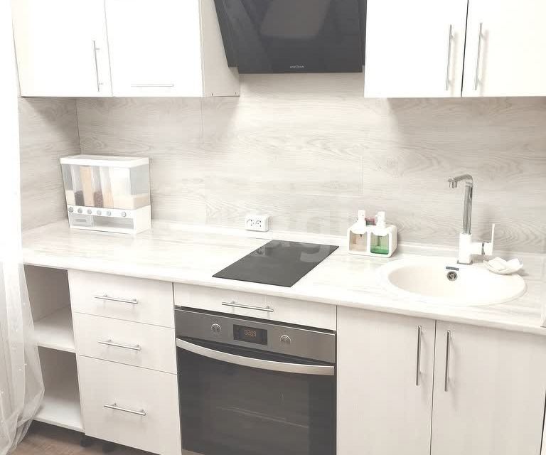 Продаётся 3-комнатная квартира, 59.7 м²