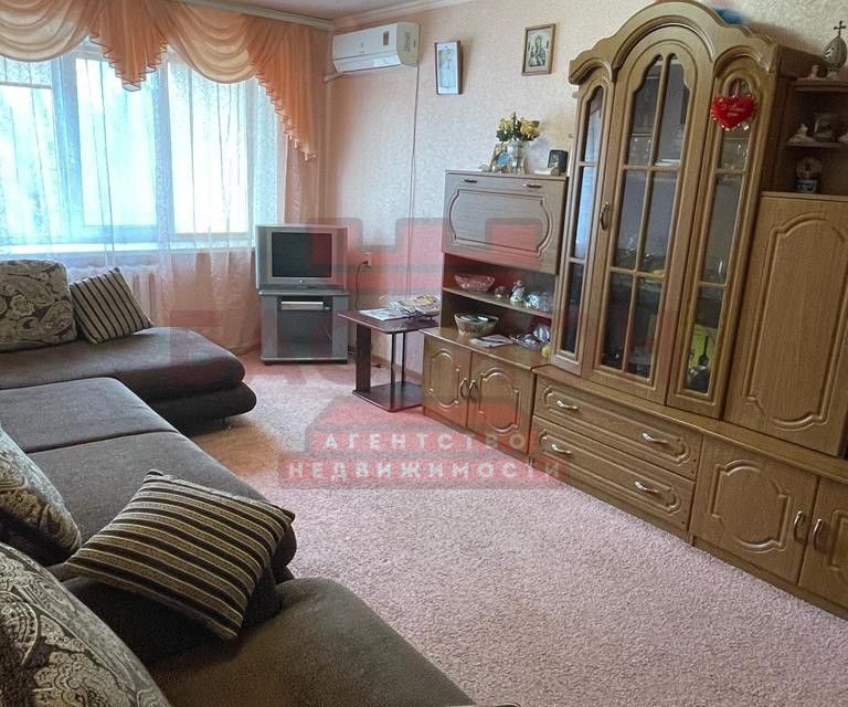 Продаётся 3-комнатная квартира, 57 м²