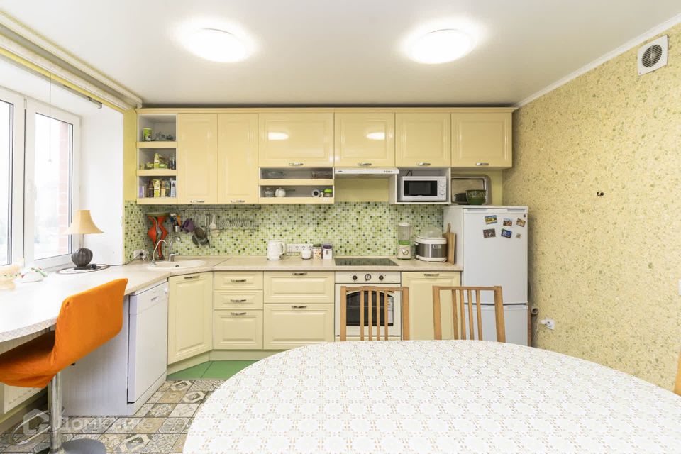 Продаётся 3-комнатная квартира, 72.3 м²