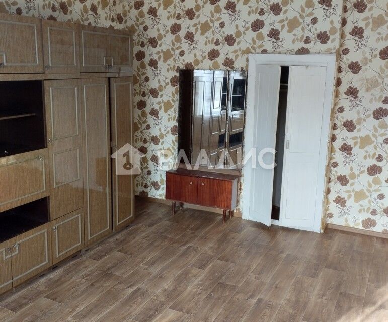 Продаётся 2 комнаты в 2-комн. квартире, 38.5 м²