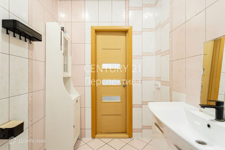 Продаётся 3-комнатная квартира, 94 м²