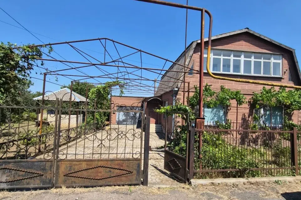 Продаётся 2-этажный дом, 164.8 м²