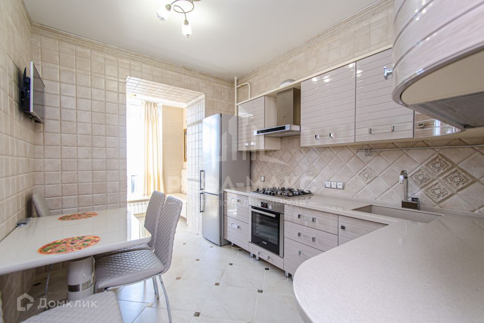 Продаётся 1-комнатная квартира, 43 м²