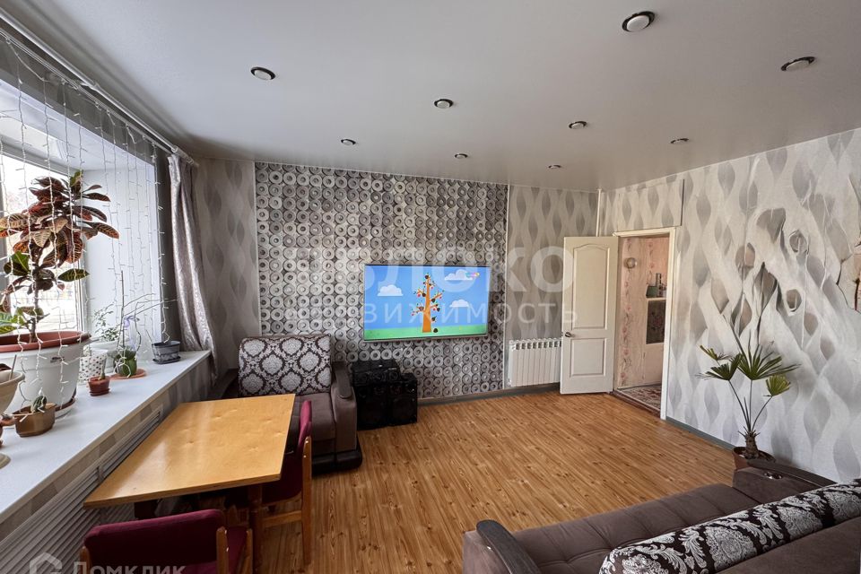 Продаётся 4-комнатная квартира, 63.3 м²