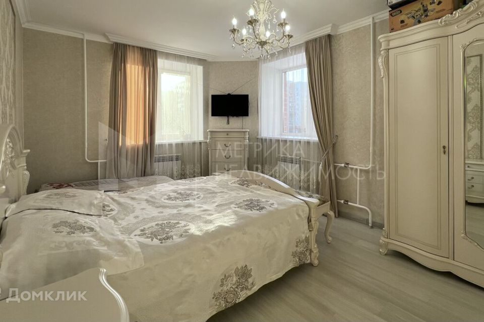 Продаётся 3-комнатная квартира, 101.8 м²