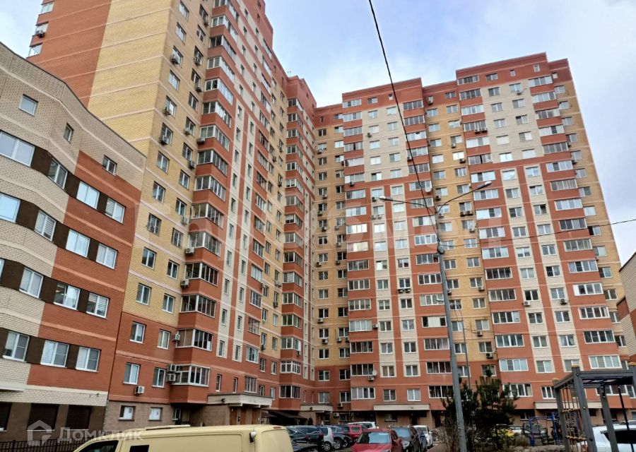 Продаётся 2-комнатная квартира, 63.7 м²