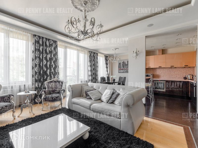Сдаётся 3-комнатная квартира, 140 м²
