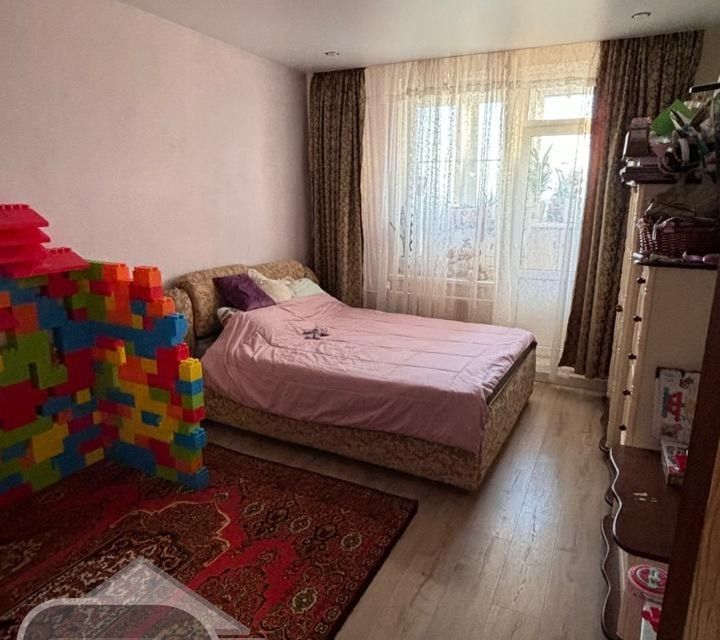 Продаётся 2-комнатная квартира, 71.4 м²