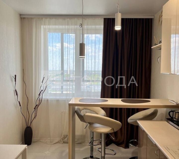 Сдаётся 2-комнатная квартира, 71 м²