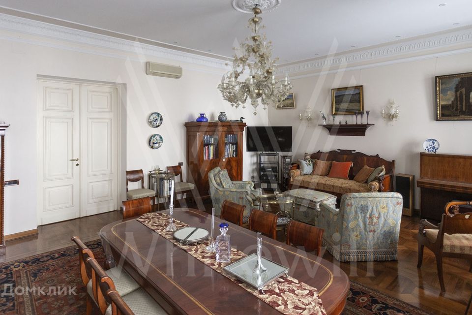 Продаётся 5-комнатная квартира, 253.1 м²