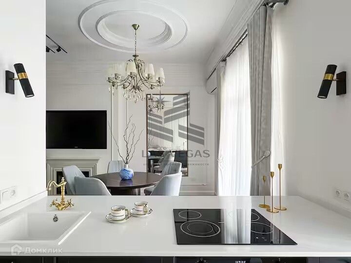 Сдаётся 4-комнатная квартира, 124 м²
