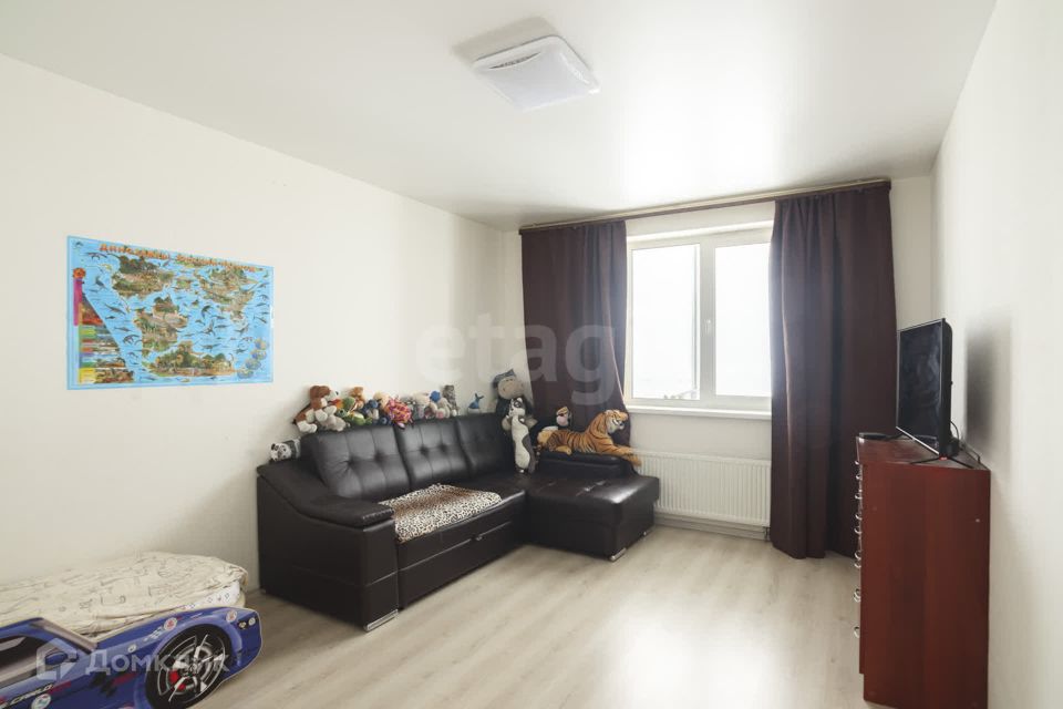 Продаётся 2-комнатная квартира, 62.7 м²