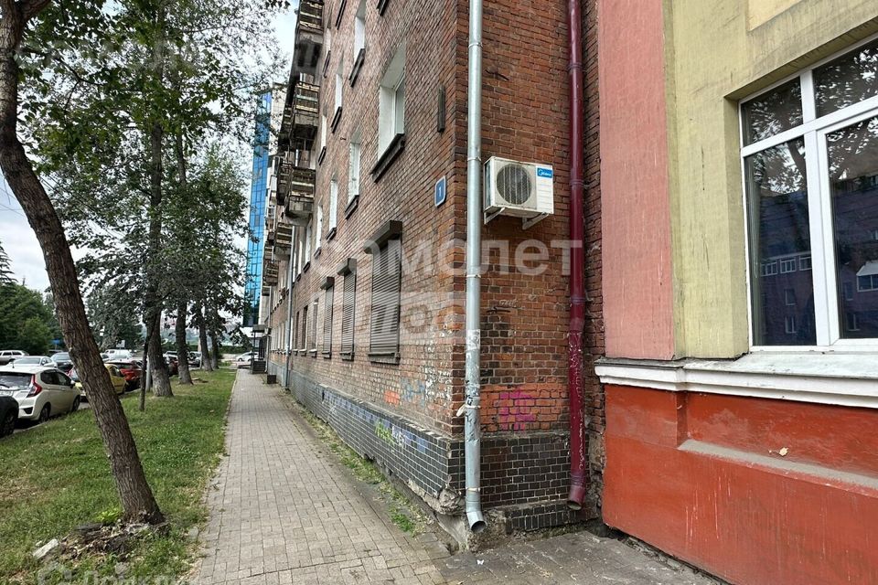 Продаётся 2-комнатная квартира, 41.9 м²