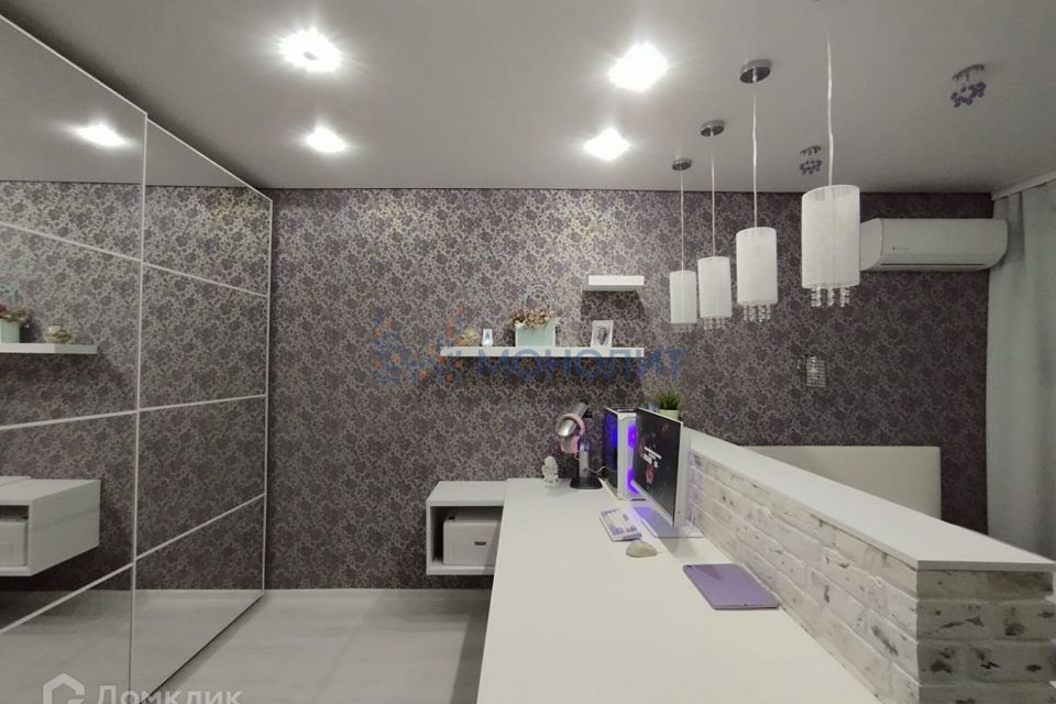 Продаётся 4-комнатная квартира, 133 м²