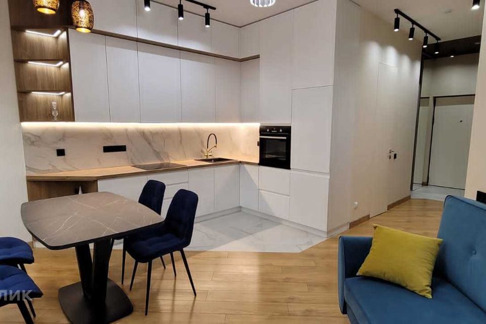 Продаётся 2-комнатная квартира, 62.2 м²