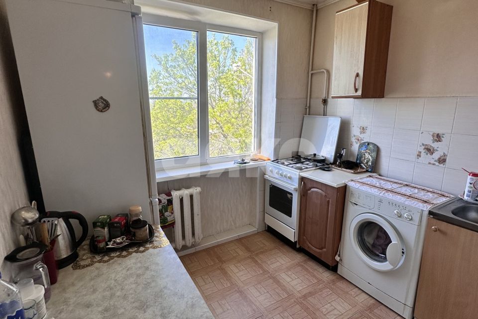 Продаётся 3-комнатная квартира, 56.8 м²