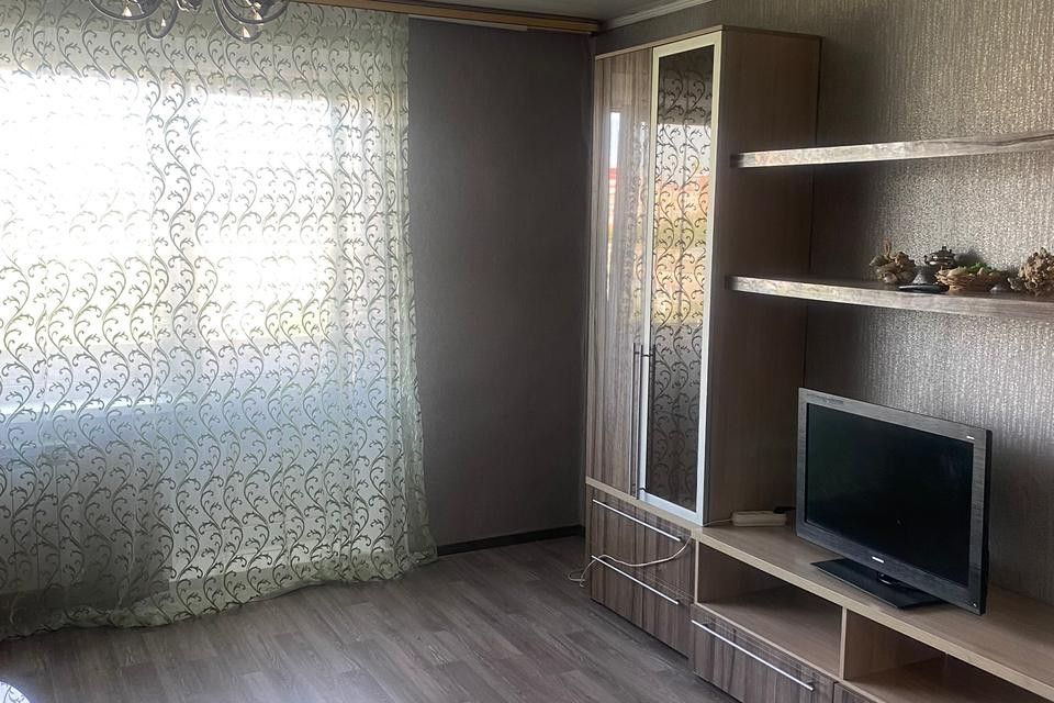 Продаётся 4-комнатная квартира, 77 м²