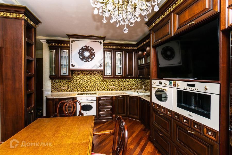 Продаётся 3-комнатная квартира, 106 м²