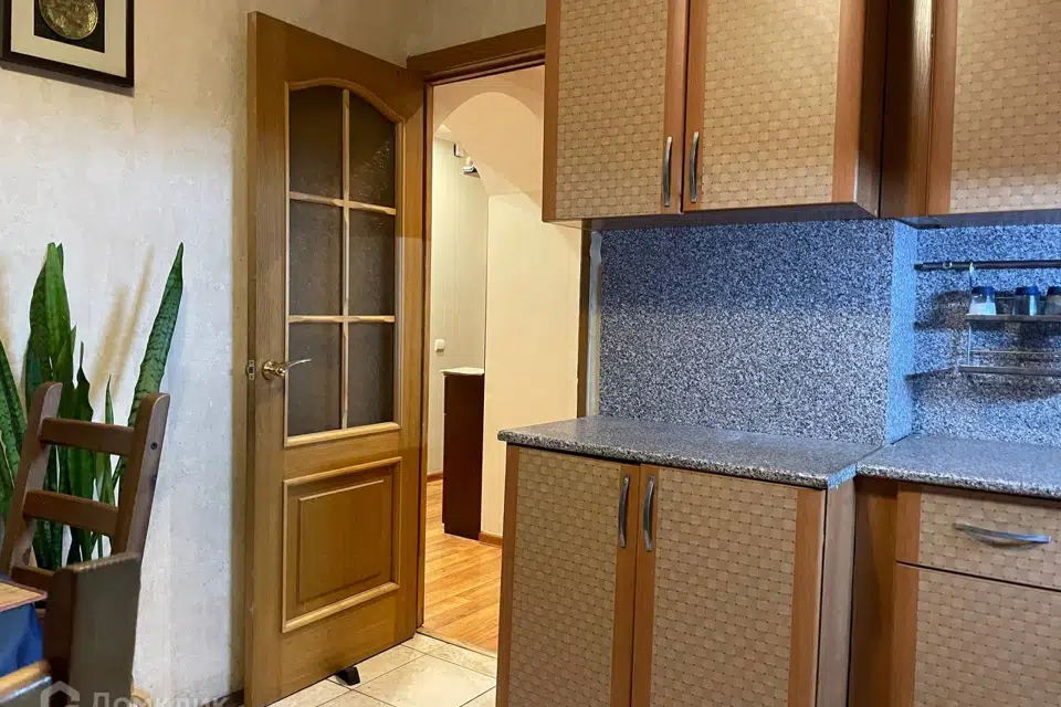 Продаётся 3-комнатная квартира, 56.6 м²