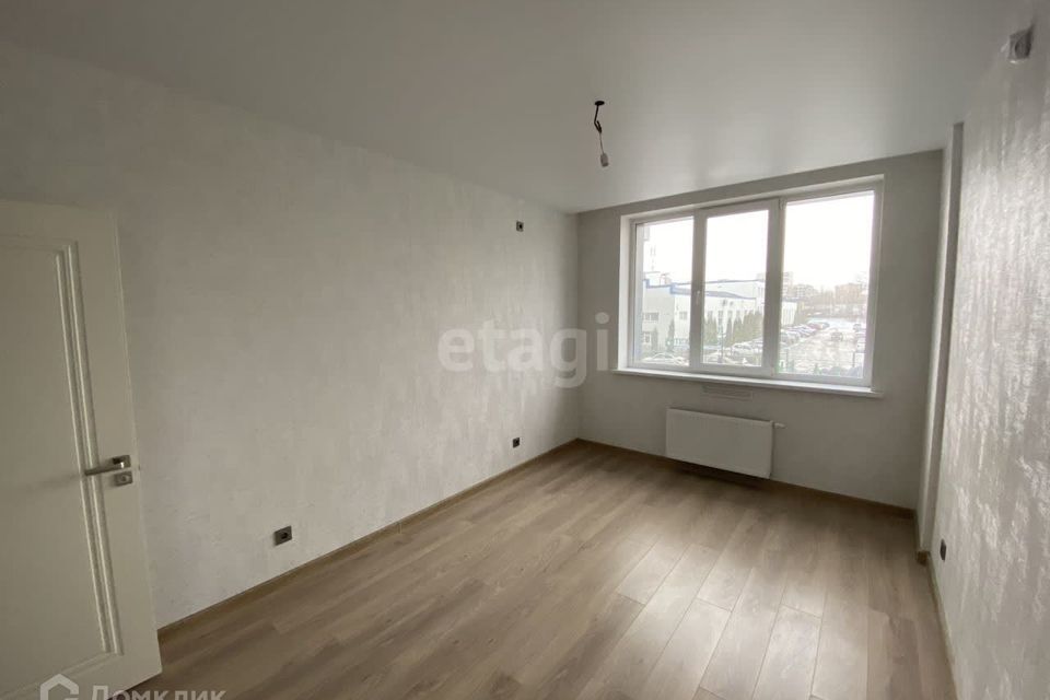 Продаётся 1-комнатная квартира, 43 м²
