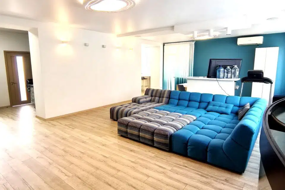 Продаётся 3-комнатная квартира, 136.5 м²